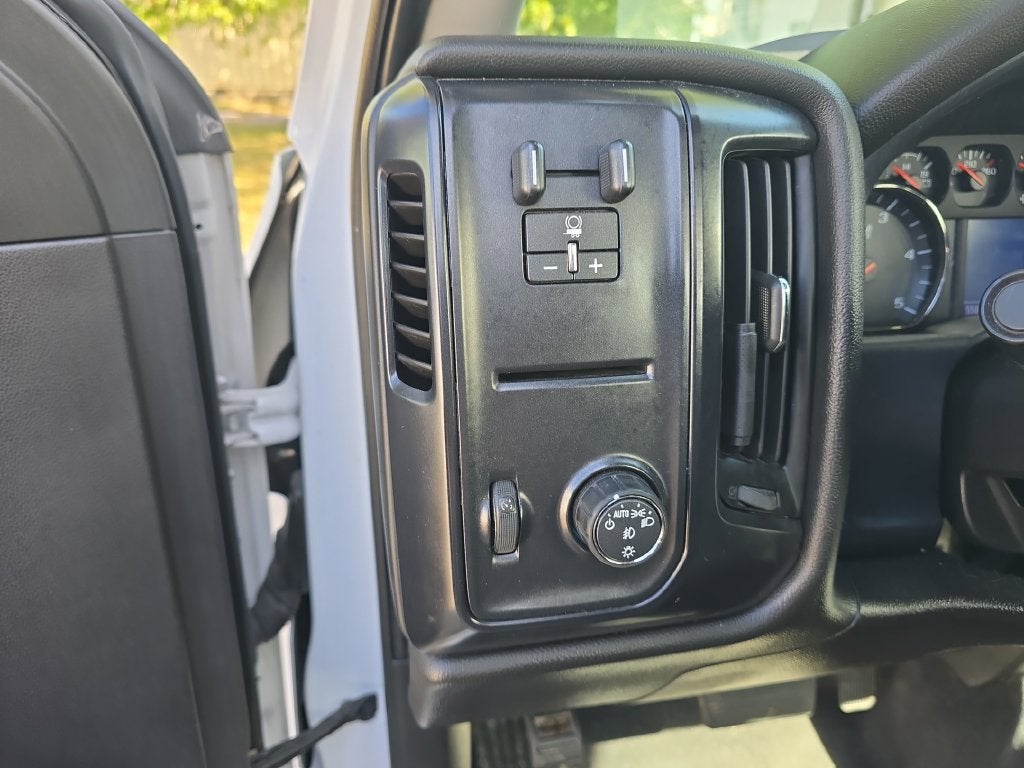 2023 Chevrolet Silverado 5500 HD Work Truck