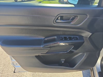 2023 Nissan Pathfinder S