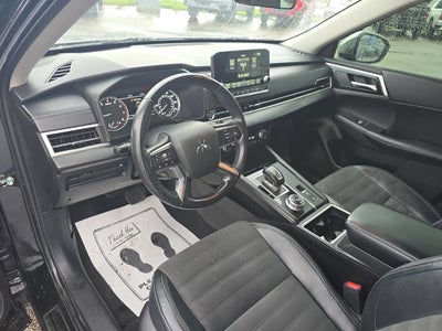 2022 Mitsubishi Outlander SE