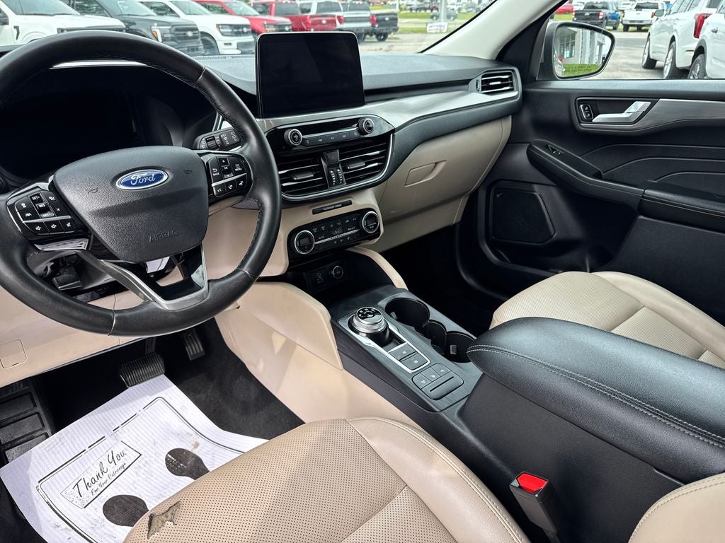 2021 Ford Escape Hybrid Titanium