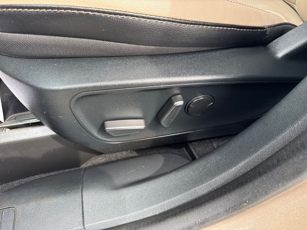 2021 Ford Escape Hybrid Titanium