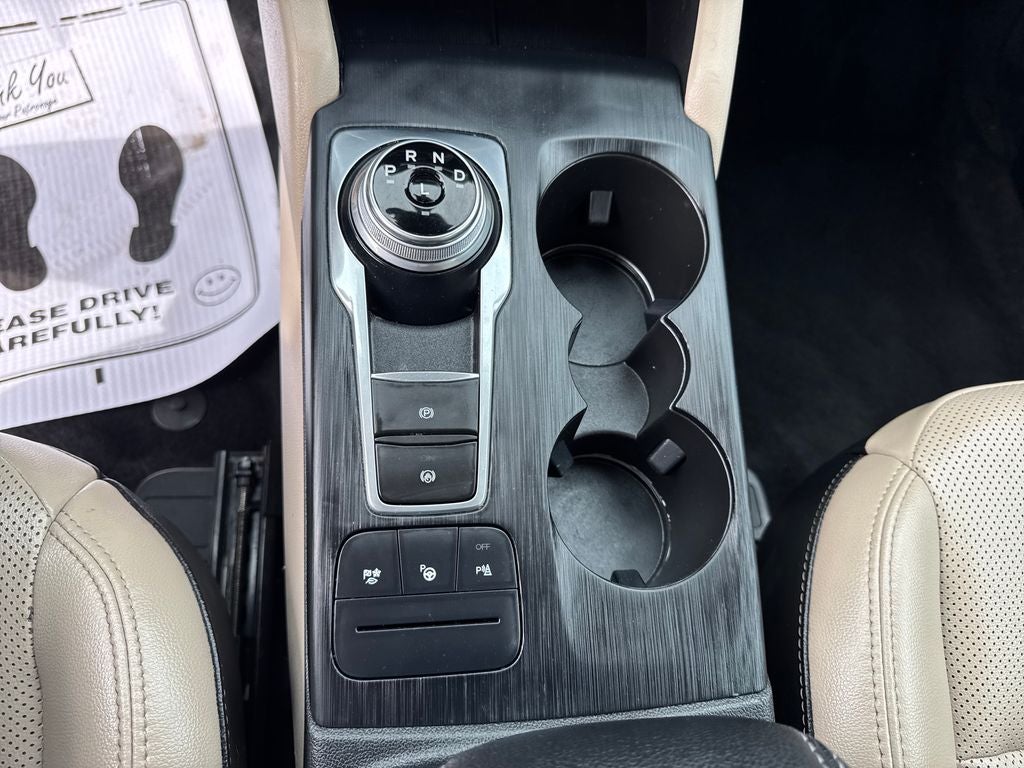 2021 Ford Escape Hybrid Titanium