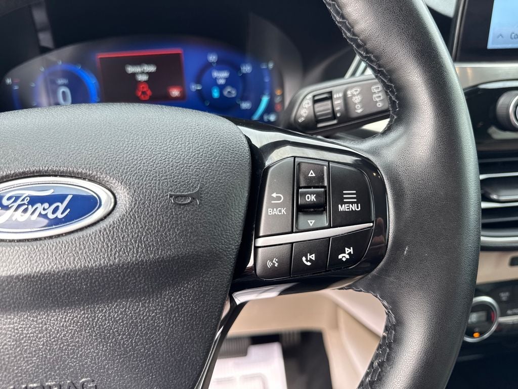 2021 Ford Escape Hybrid Titanium