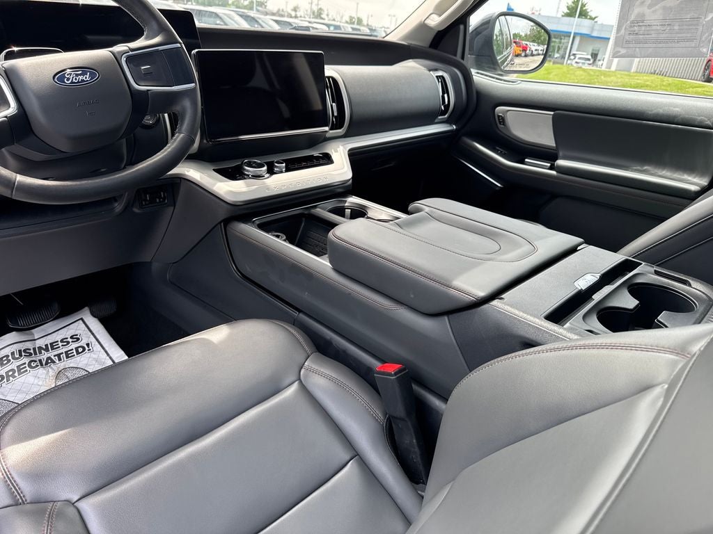 2025 Ford Expedition Active