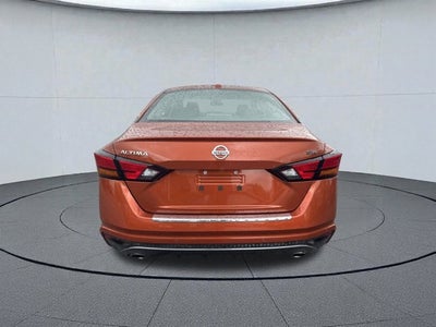 2022 Nissan Altima 2.5 SR