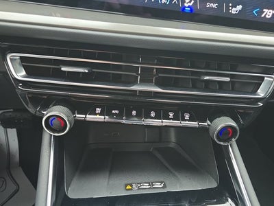 2025 Chevrolet Traverse LT 2LT