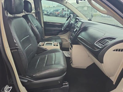 2011 Chrysler Town & Country Touring