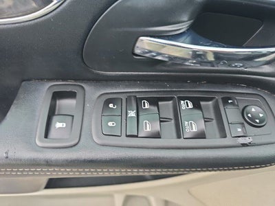 2011 Chrysler Town & Country Touring