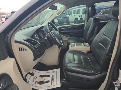 2011 Chrysler Town & Country Touring