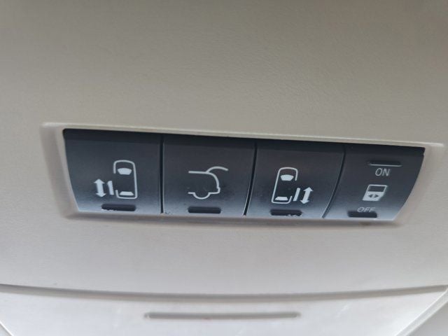 2011 Chrysler Town & Country Touring