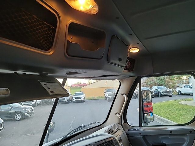 2015 Freightliner Cascadia 113