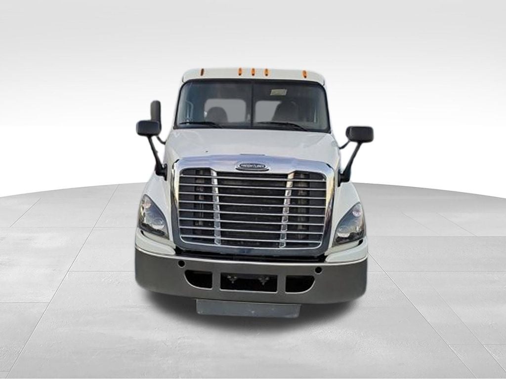 2015 Freightliner Cascadia 113