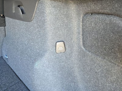 2023 Volvo XC40 Ultimate