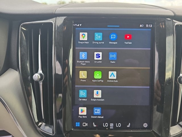 2022 Volvo XC60 B5 Momentum