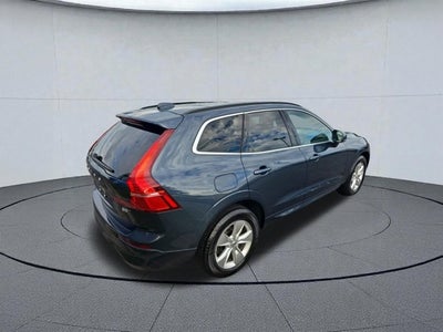 2022 Volvo XC60 B5 Momentum