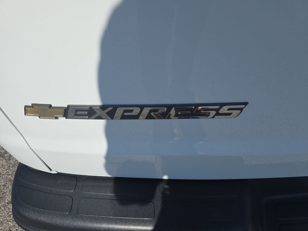 2024 Chevrolet Express 3500 LT Passenger
