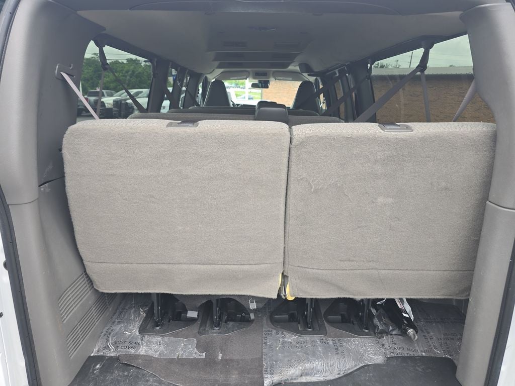 2025 GMC Savana 3500 LT