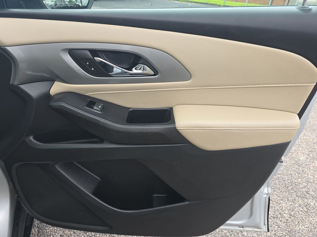 2022 Chevrolet Traverse LS