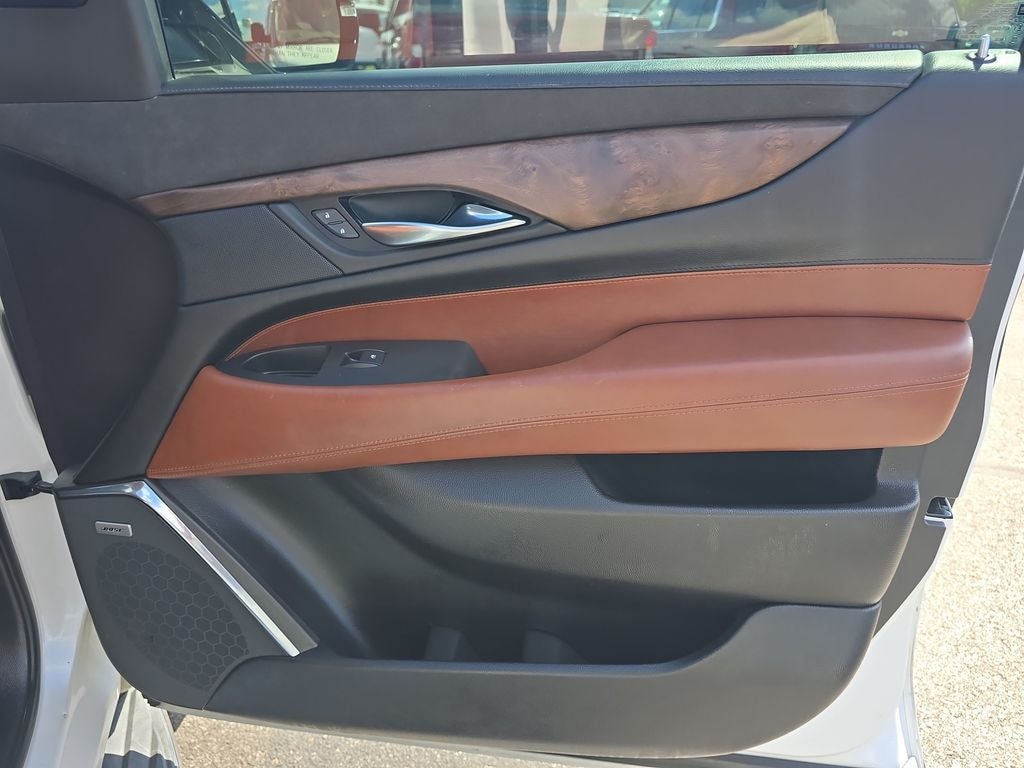 2016 Cadillac Escalade Luxury