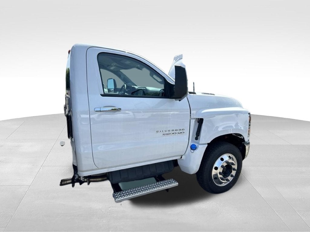 2023 Chevrolet Silverado 6500HD LT