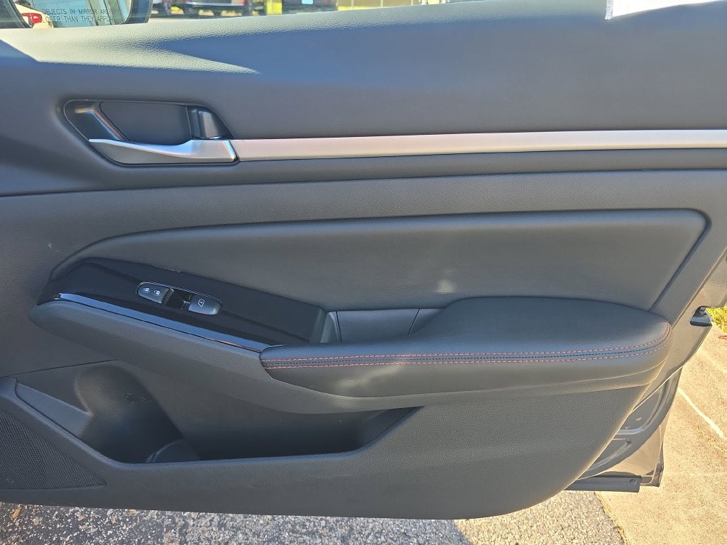 2025 Nissan Altima 2.5 SR