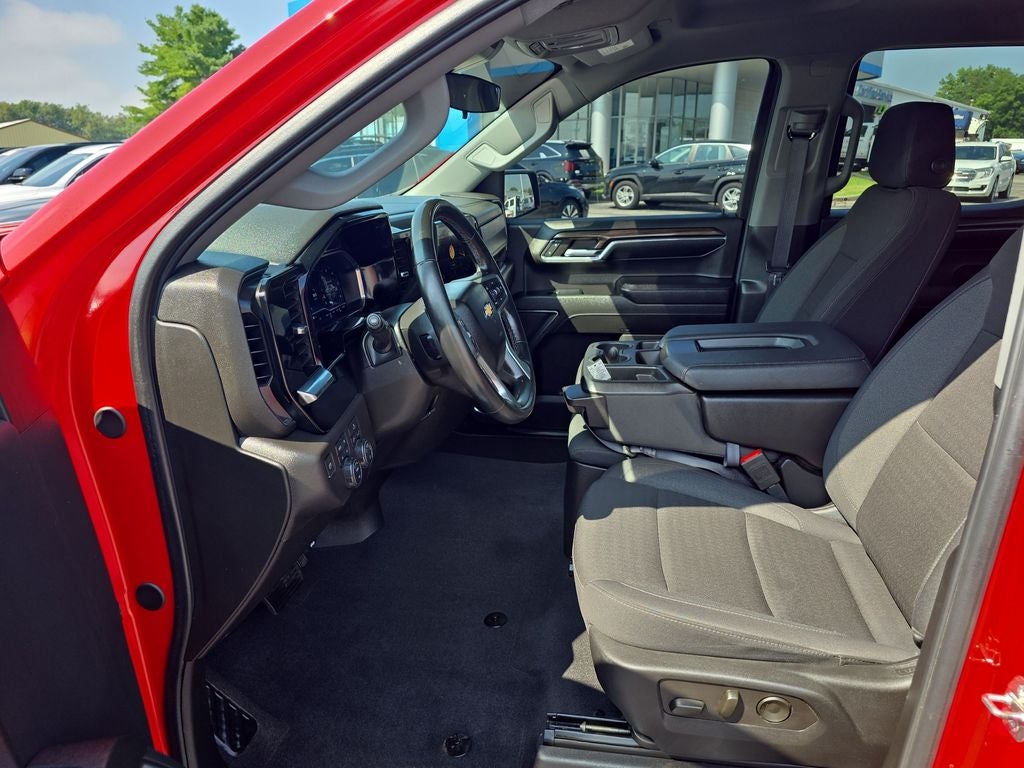 2024 Chevrolet Silverado 1500 LT LT1