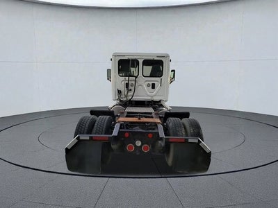 2015 Freightliner Cascadia 113