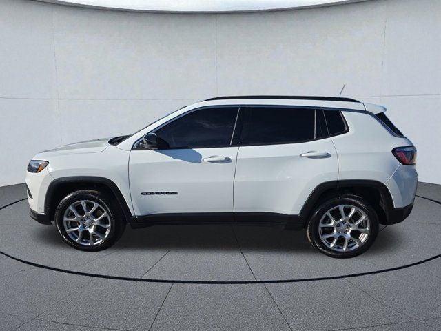 2023 Jeep Compass Latitude Lux