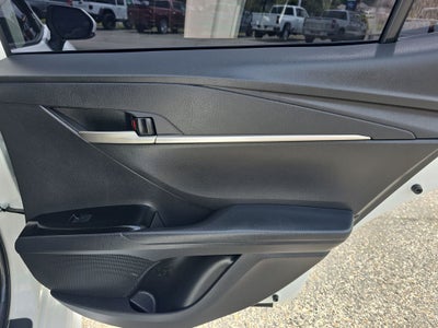 2025 Toyota Camry SE