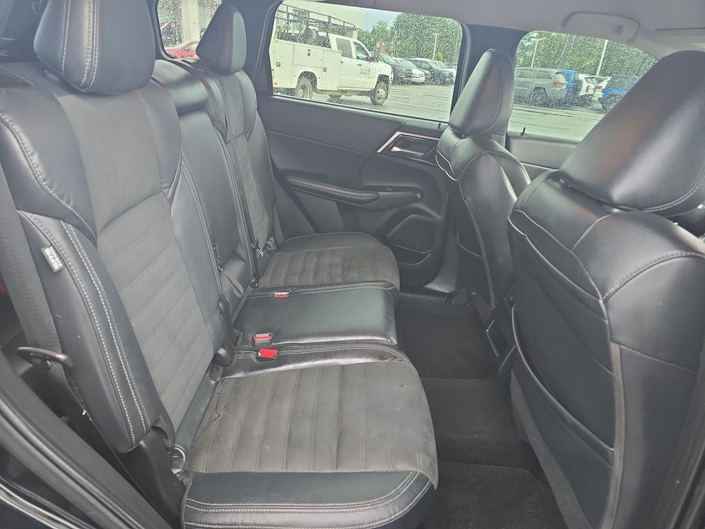 2022 Mitsubishi Outlander Black Edition