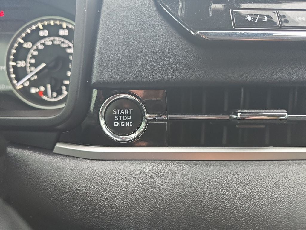 2022 Mitsubishi Outlander Black Edition