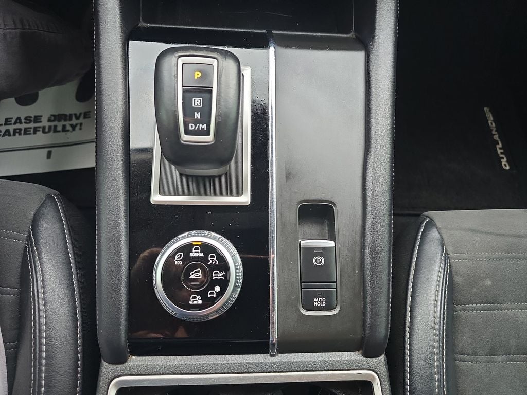 2022 Mitsubishi Outlander Black Edition