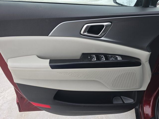 2023 Kia Carnival LX