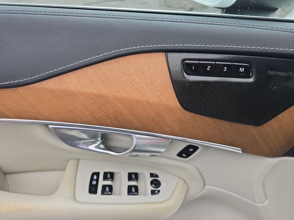2019 Volvo XC90 T6 Inscription